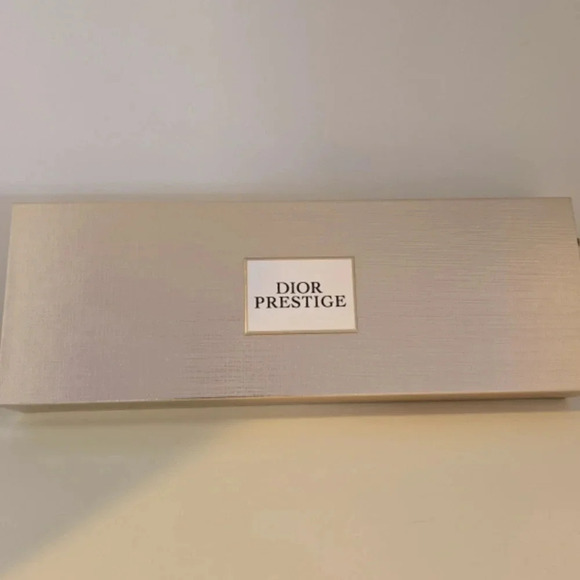 Dior Prestige Skincare 7pc Set - Picture 2 of 2